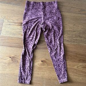 Athleta Salutation Stash 7/8 w pocket- size M
